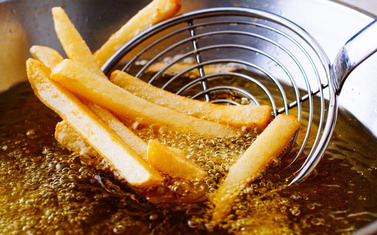 Deep Frying Temperature Chart Learn How Long To Fry Food Deep Frying Temperature Chart Learn How Long To Fry Food