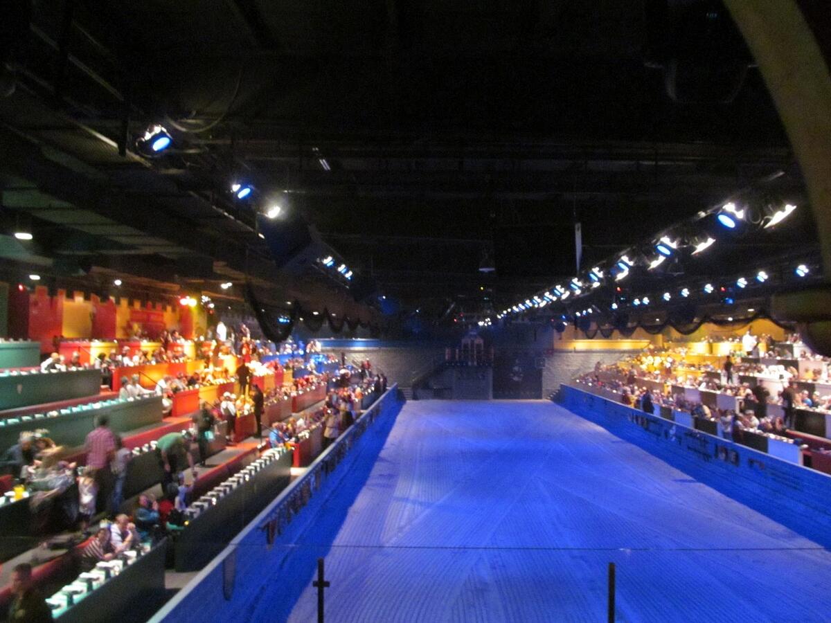 Watch Me Eat Medieval Times In Kissimmee FL